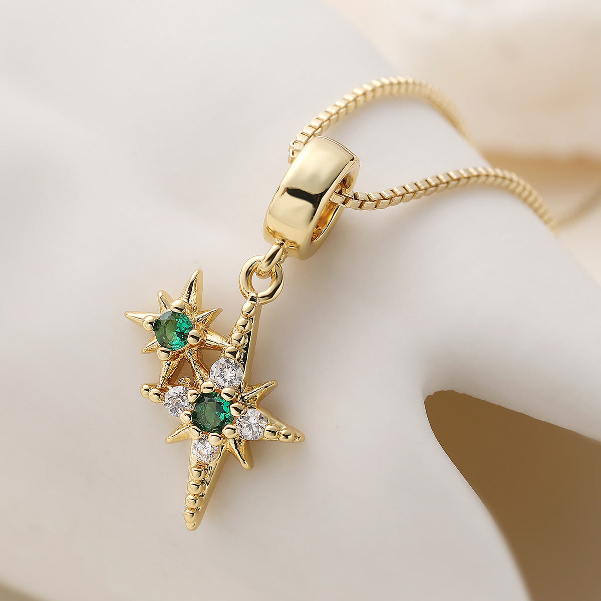 Minimalist 18K Gold Plated Brass Geometric Star Cubic Zirconia Pendant Necklace for Women
