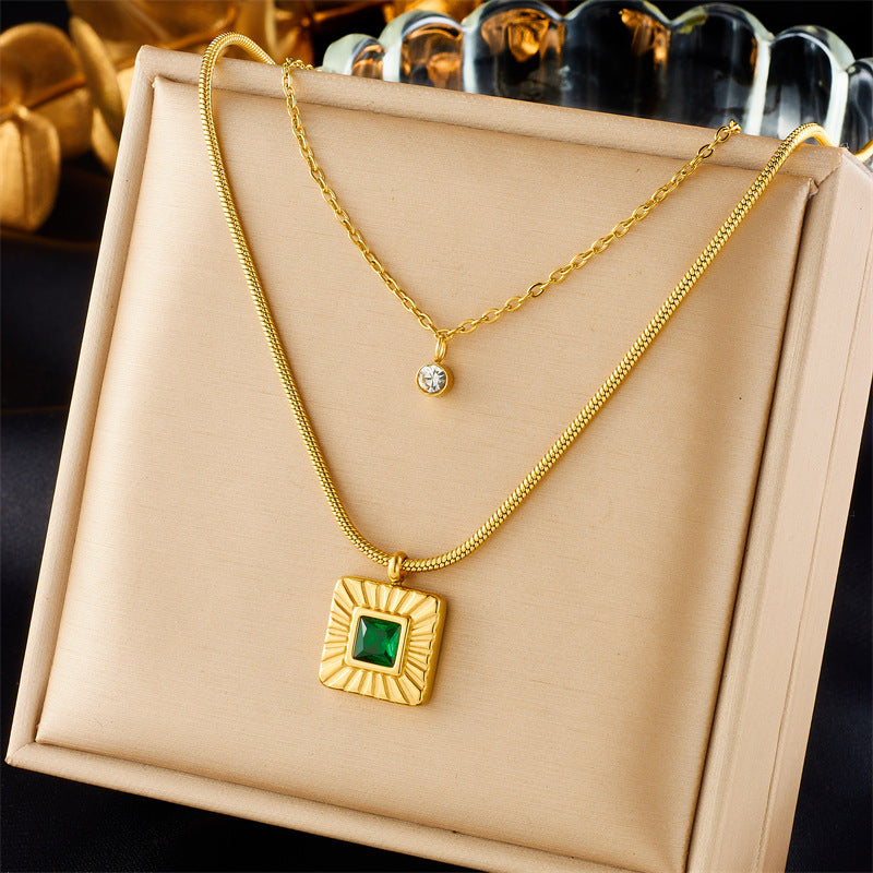 Collar con Colgante de Corazón Geométrico Minimalista Vintage con Incrustaciones de Pedrería Cadena de Acero Inoxidable con Baño de Rodio Longitud Ajustable Joyería de Moda para Mujer