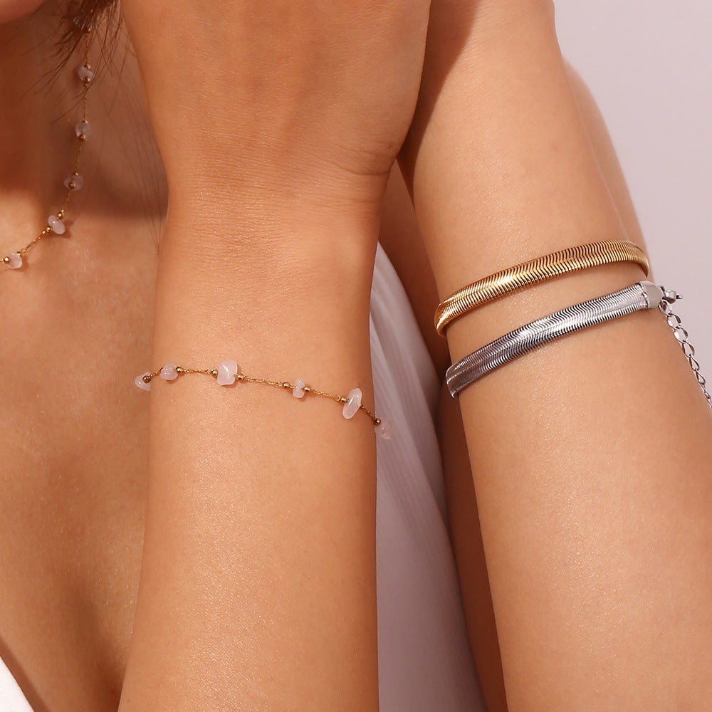 Vintage-Inspired Geometric Heart and Floral Stainless Steel Bracelet for Women with 18K Gold Plating and Micro-Pave Detailing
