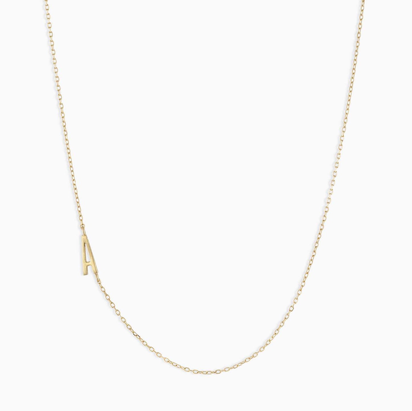 Collana con ciondolo a lettera maiuscola minimalista in acciaio inossidabile da donna con catena a maglie e finitura placcata