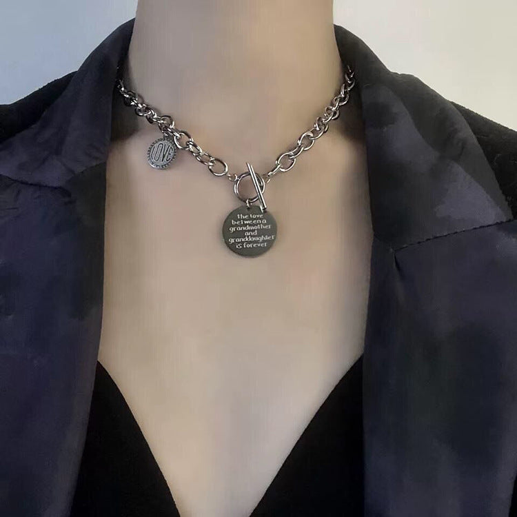 Collana Punk Minimalista Dolce Cuore Geometrico in Acciaio Inossidabile con Catena Irregolare