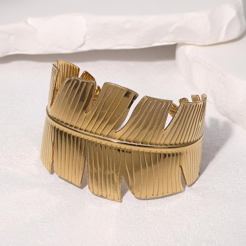 Bracciale rigido a fascia larga a forma di foglia in acciaio inossidabile placcato oro 18 carati, stile minimalista