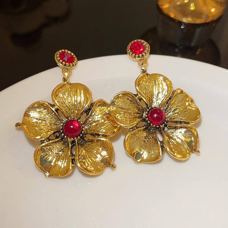 Orecchini a perno da donna vintage geometrici in lega con intarsi di strass, eleganti, artistici e retrò
