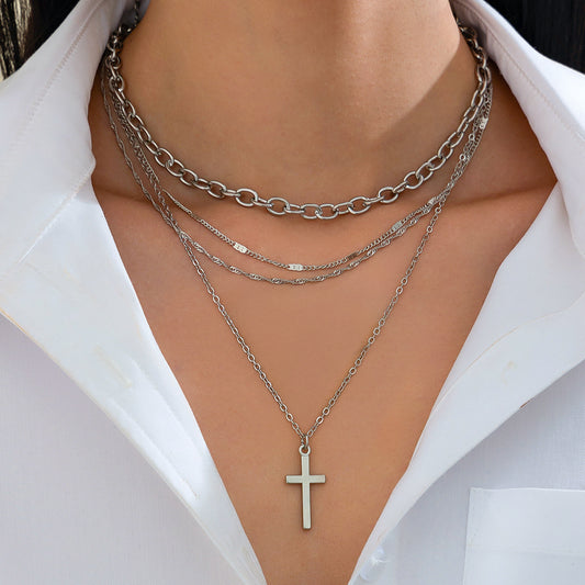 Collar minimalista con colgante de cruz para mujer con colgante de aleación de zinc e incrustaciones de cristal en cadena hecha a mano