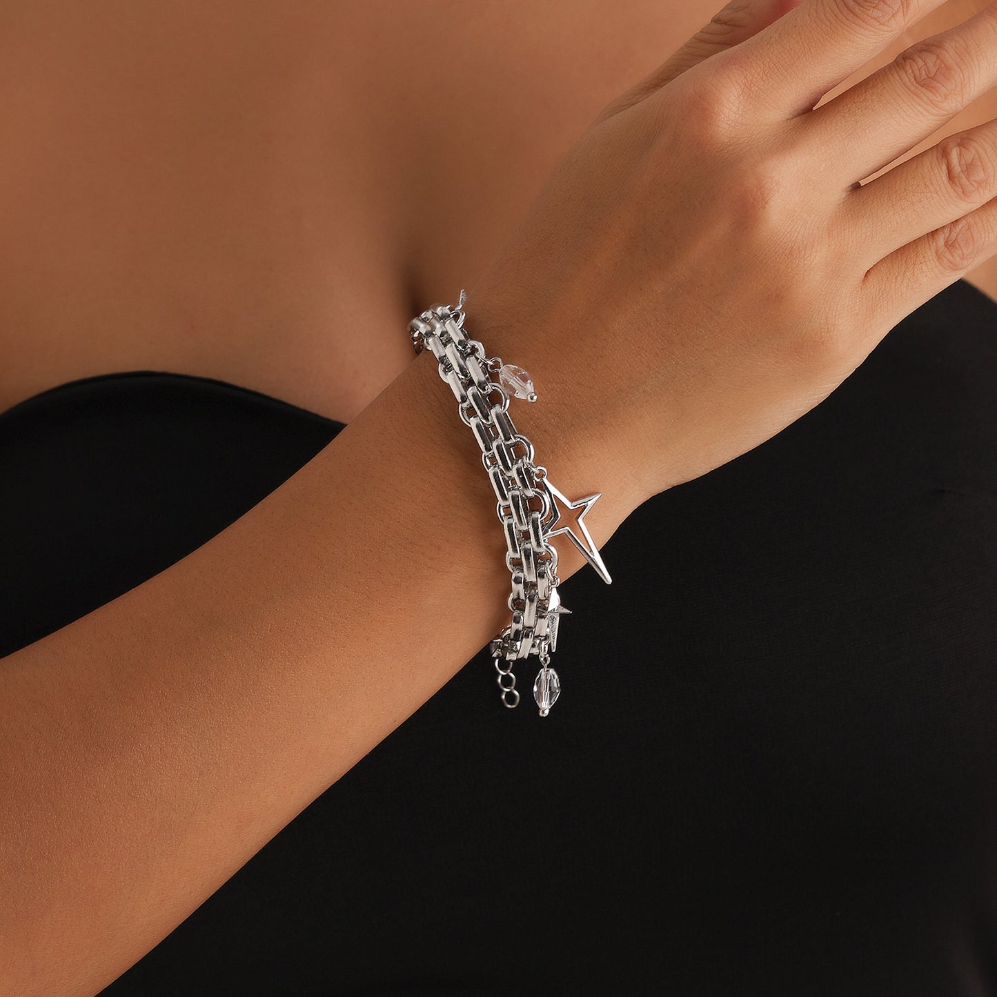 Geometric U-Shaped Alloy Pendant Clavicle Necklace for Women with Cross Motif and Electroplated Finish