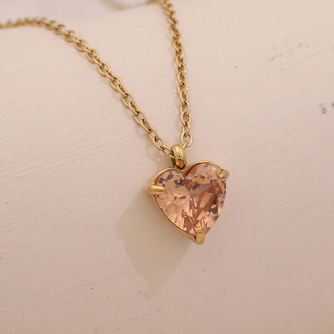 Collana con ciondolo a forma di cuore in acciaio inossidabile da donna, stile OL alla moda