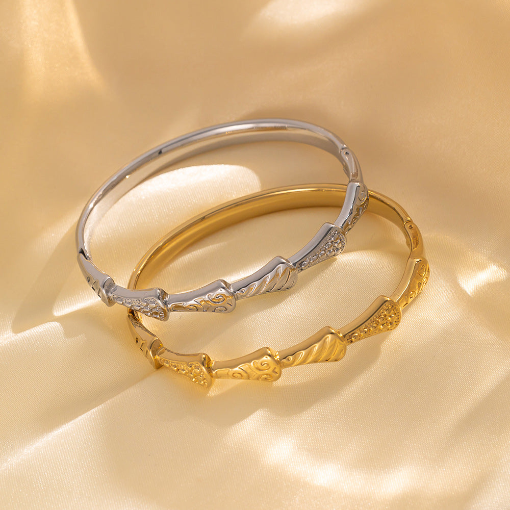Pulsera para mujer de acero de titanio chapada al vacío con falda en forma de abanico, de lujo minimalista