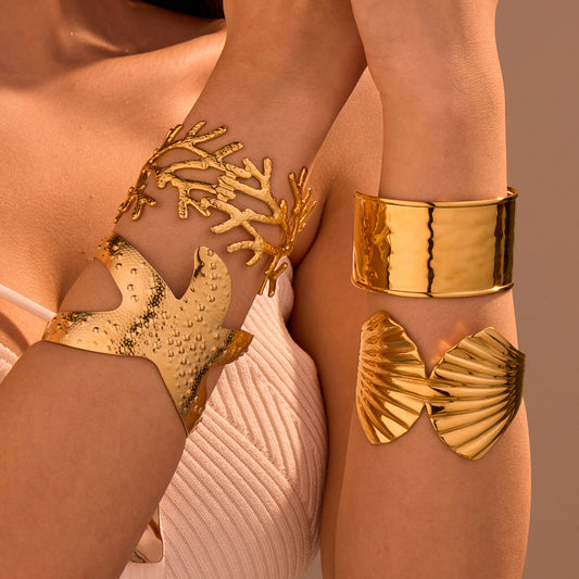 Fashionable Ocean-Themed Geometric Stainless Steel Bracelet with 18K Gold Plating for Women