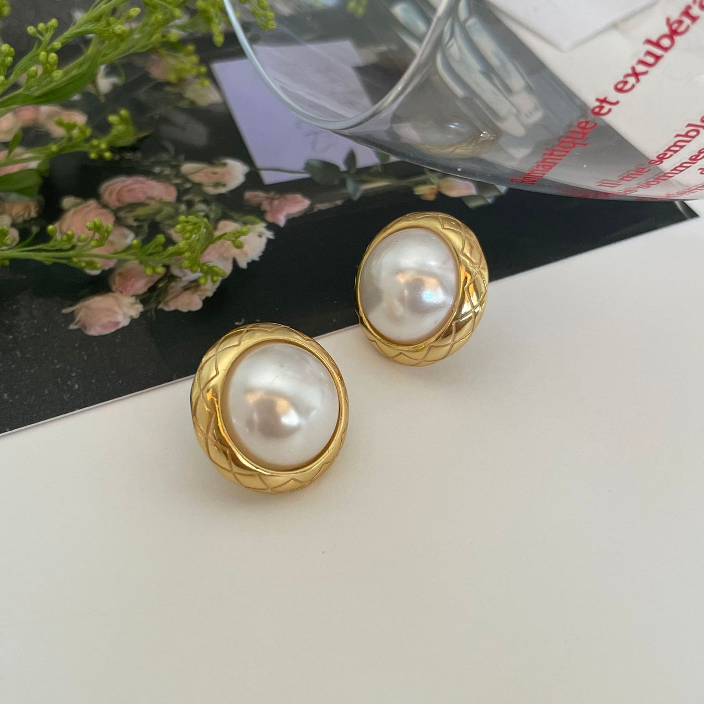 Pendientes Minimalistas de Perlas Naturales en Plata de Ley 925 con Baño de Oro