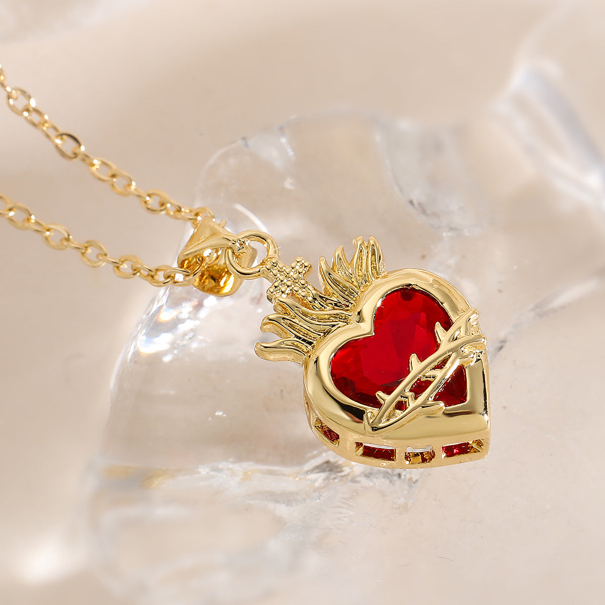 Fashionable Heart-Shaped Copper Pendant Necklace with 18K Gold Plating and Red Zircon for Women