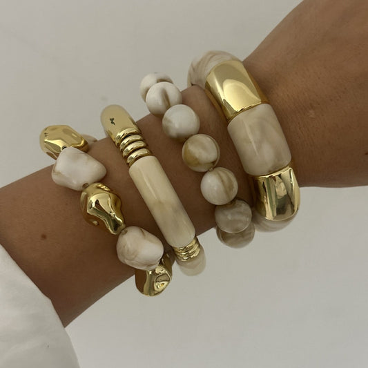 Pulsera de acrílico con goteo de aceite geométrico retro con textura de mármol
