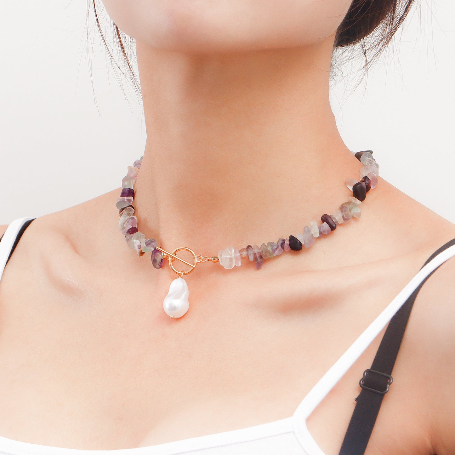 Minimalist Geometric Alloy Necklace with Pearl Accents and Turquoise Beads for Women
