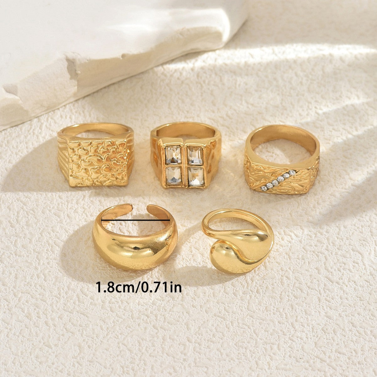 Luxury Geometric Hollow-Out Rhinestone-Set Ring for Women Irregular Index Finger Ring Zinc Alloy Fashion Jewelry