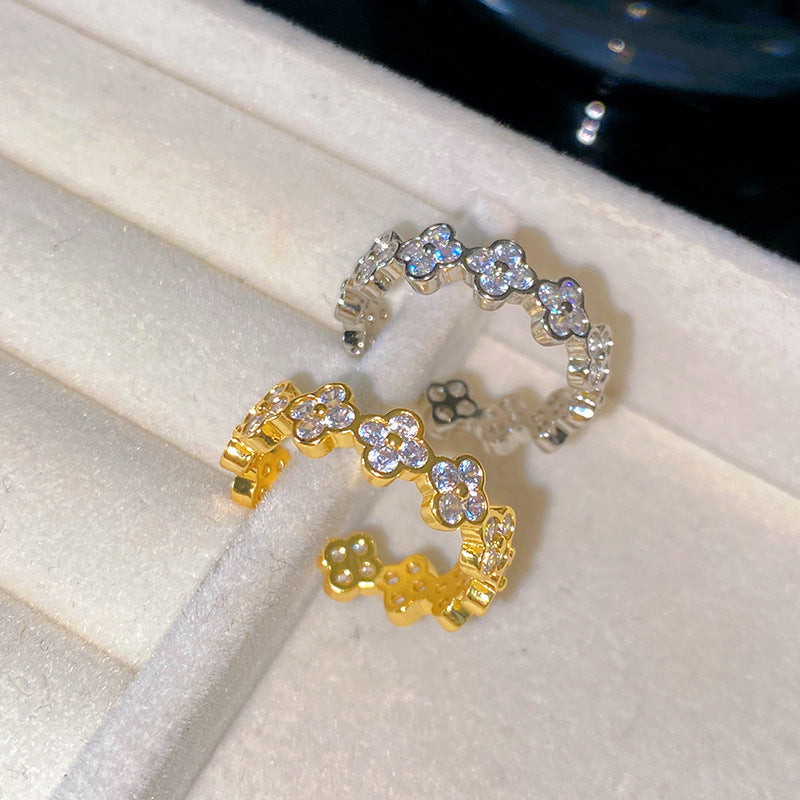 Sweet Minimalist Rhinestone Inlaid Floral Plated Titanium Steel Ring for Women