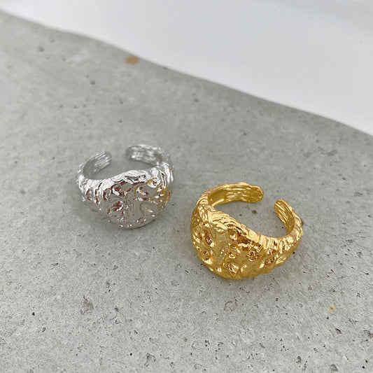 Anello da donna minimalista dolce geometrico irregolare testurizzato martellato in argento sterling 925