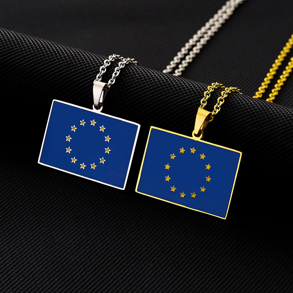 Collana con Pendente Geometrico alla Moda in Acciaio Inossidabile con Finitura Smaltata e Catena a Maglie O per Uso Unisex