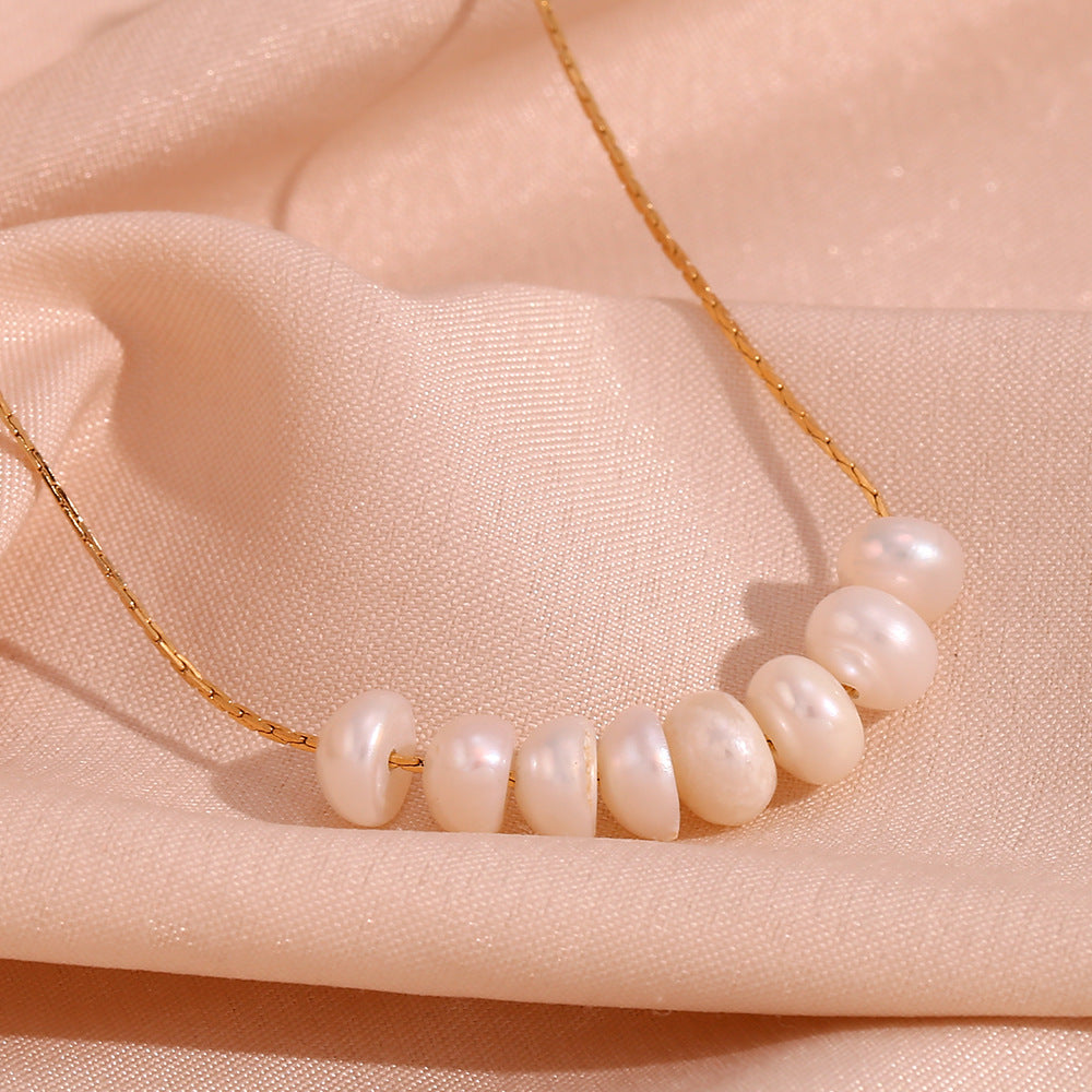 Collana da donna alla moda con ciondolo di perle d'acqua dolce placcato oro 18 carati in acciaio inossidabile geometrico
