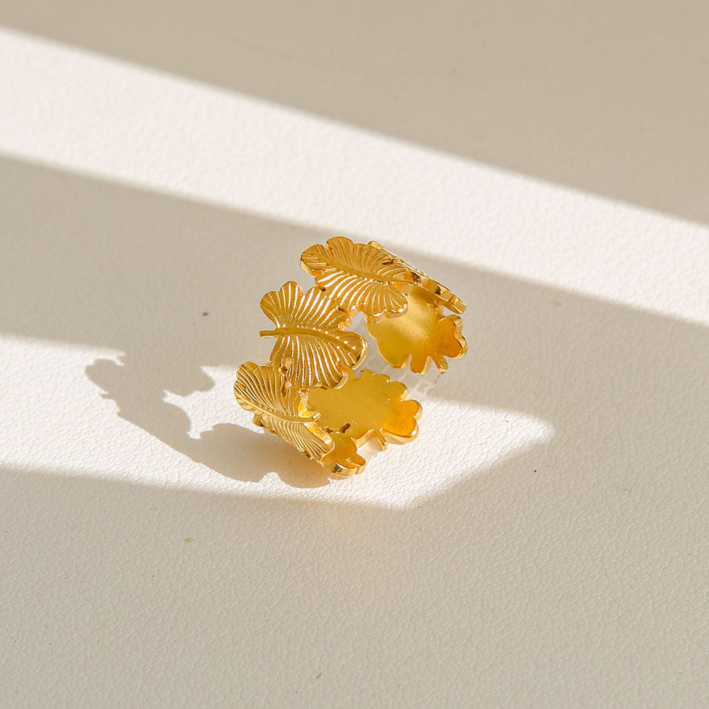 Anello di tendenza da donna in acciaio inossidabile geometrico placcato oro con perle e fiori stile Instagram