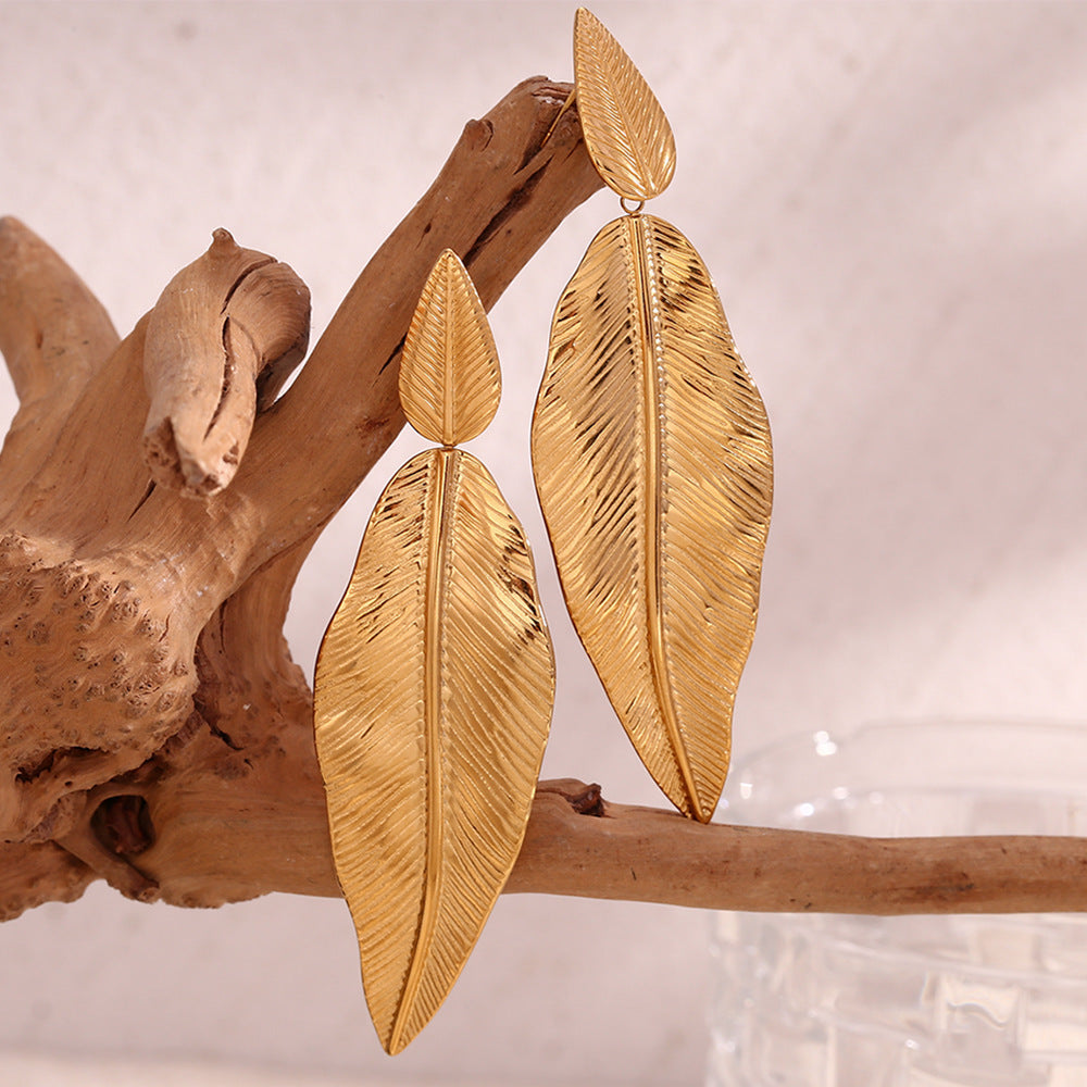 Fashionable Feather and Leaf Shaped Stainless Steel Earrings with 18K Gold Plating for Women