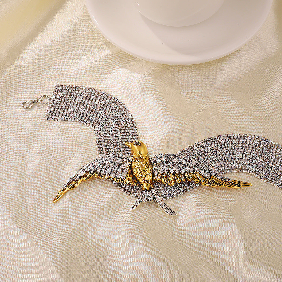 Collana da donna vintage con ciondolo a uccello, dolce e grintosa, in lega di zinco con finitura galvanizzata, catena multistrato con design a rondine