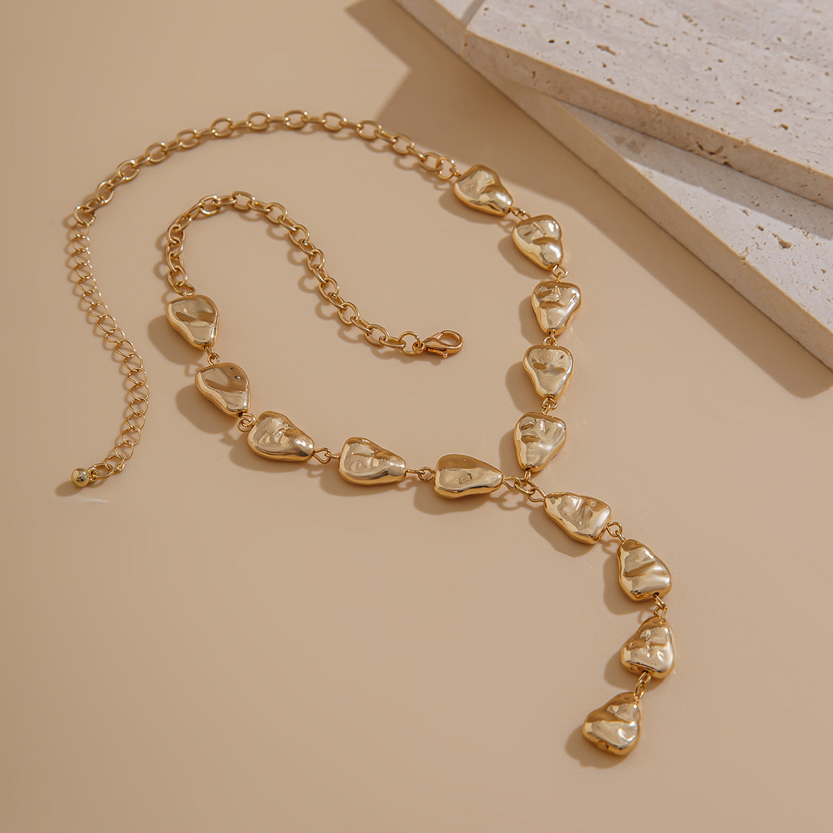 Collana a Pendente a Goccia Minimalista a Y con Nappine e Finitura Placcata da Donna