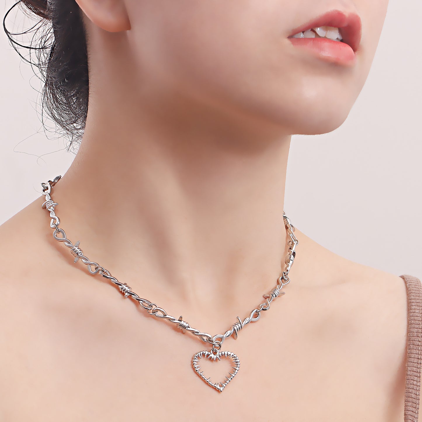 Edgy Heart-Thorn Pendant Necklace for Men and Women Alloy Plated Choker with Geometric Design