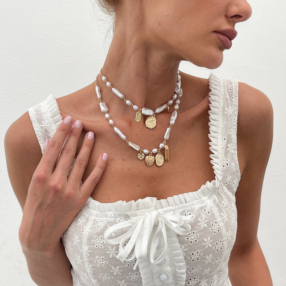 Minimalist Geometric Heart Pendant Alloy Plated Necklace with Irregular Pearl Curb Chain for Women