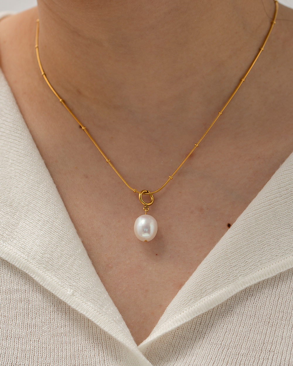 Minimalist Geometric Titanium Steel Necklace with Natural Pearl Pendant and Electroplated Finish for Women