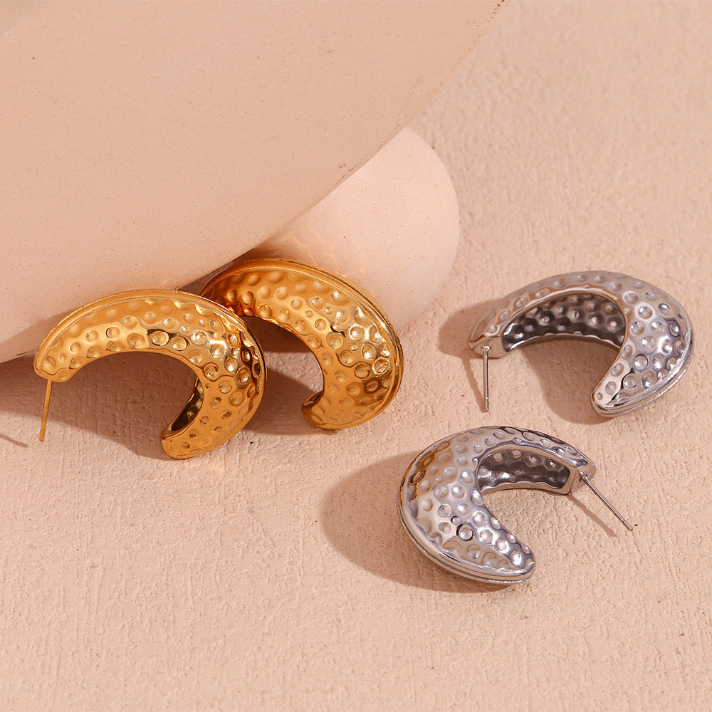Fashionable Geometric Stainless Steel Ear Studs with 18K Gold Plating and Hammered Peanut Shell Texture for Women