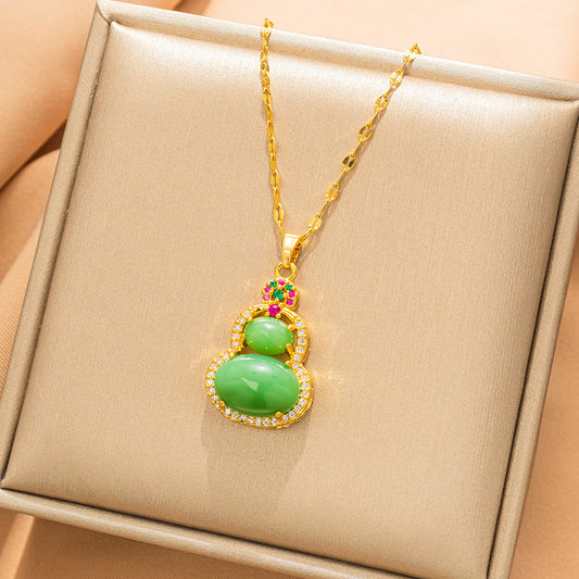 Collar con colgante de acero titanio con forma de calabaza de estilo natural con incrustaciones de diamantes de imitación y cadena ondulada para mujer