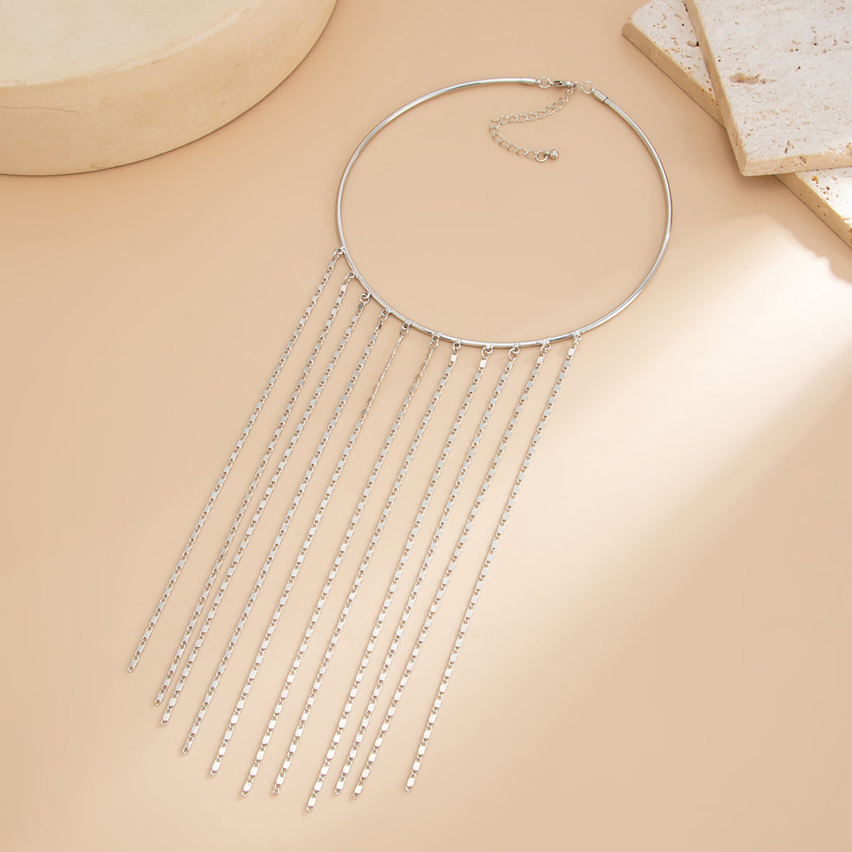 Sweet Geometric Round Rhinestone Pendant Plated Alloy Necklace for Women
