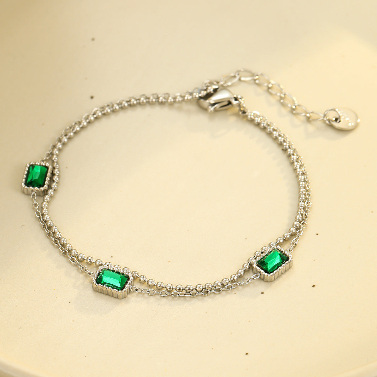 Elegante bracciale da donna in acciaio inossidabile placcato, stile ufficio, con zircone quadrato verde