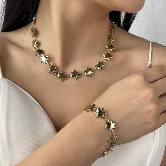 Collar Minimalista de Acero Inoxidable con Baño de Oro de 18K, Corazón Geométrico, Cruz y Estrella para Mujer