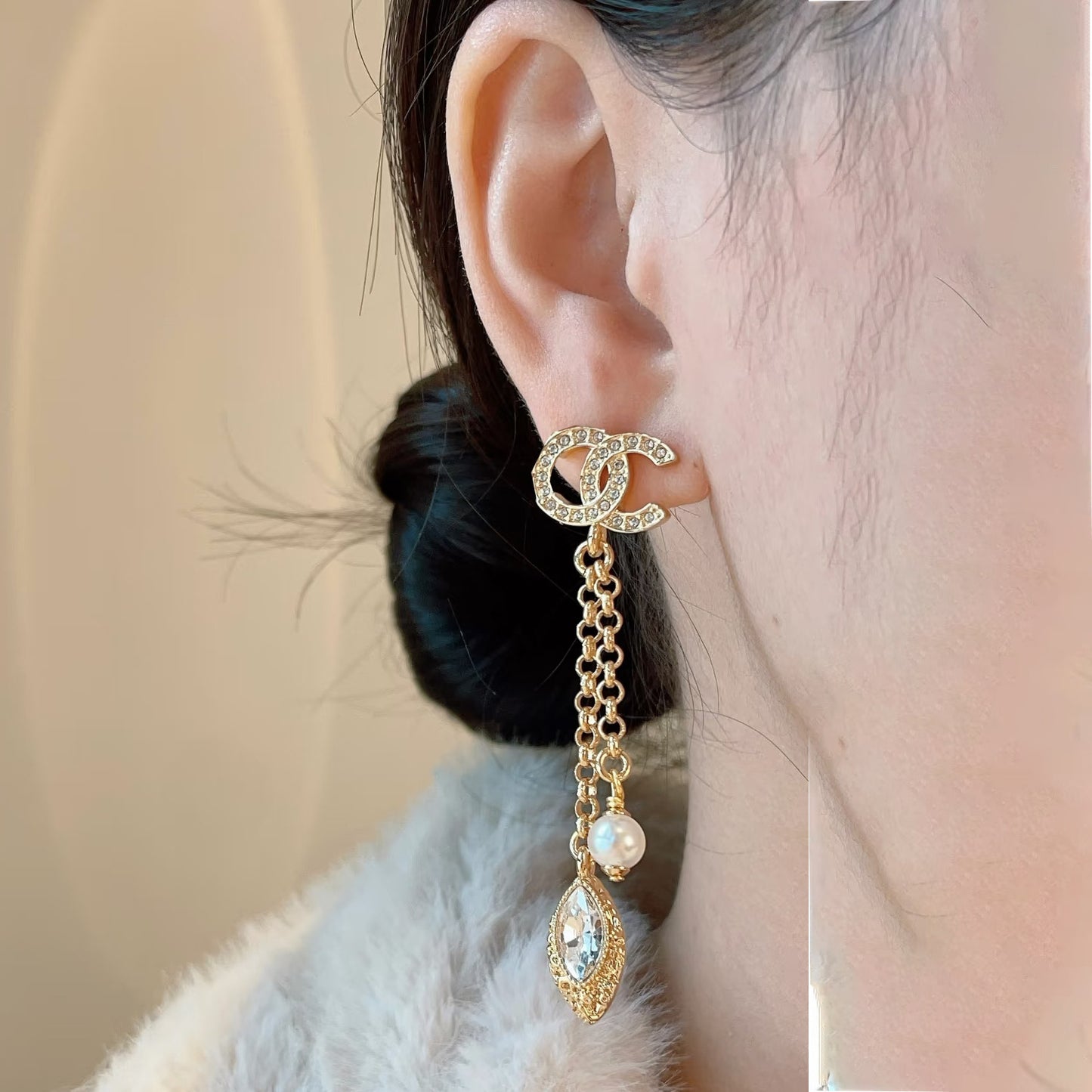 Orecchini floreali vintage in ottone placcato oro