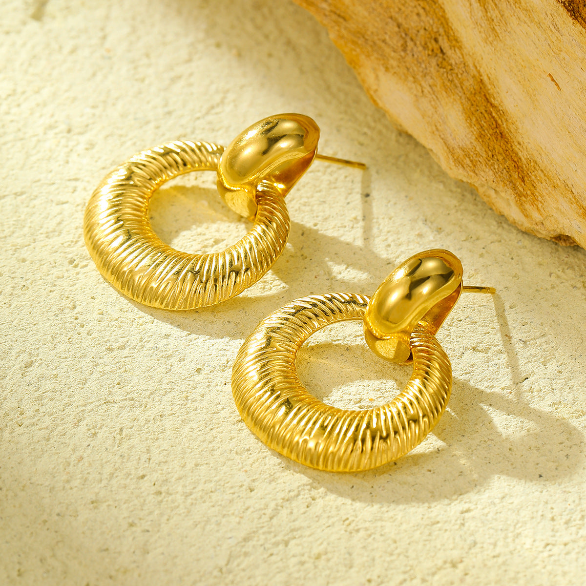 Orecchini pendenti da donna alla moda a doppio strato a forma di anello in acciaio inossidabile con placcatura in oro 18 carati