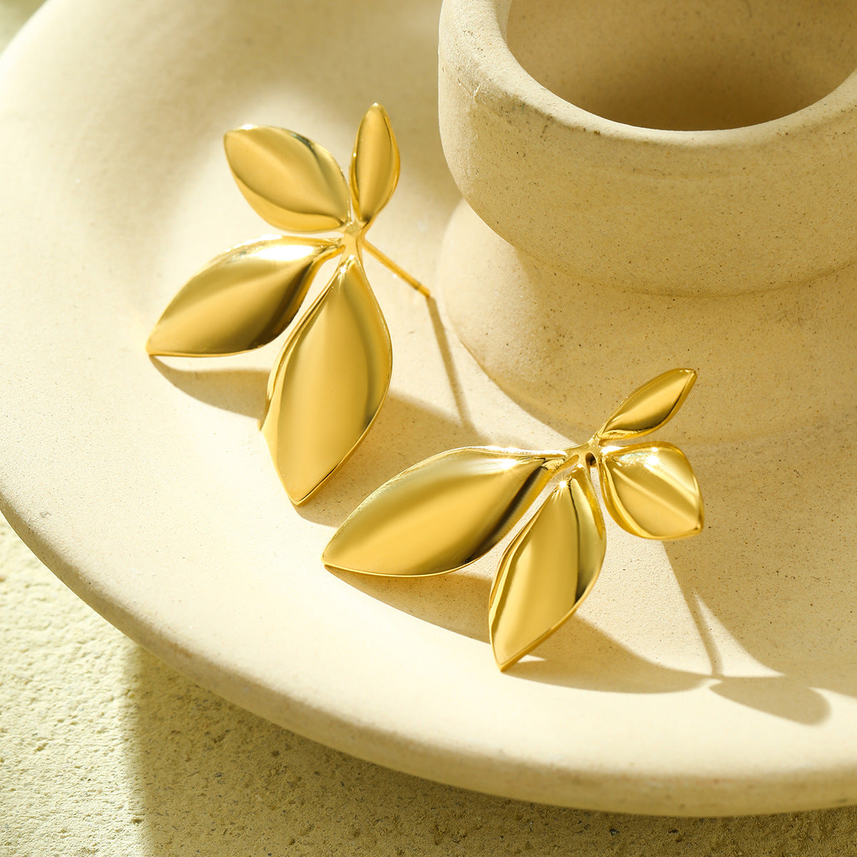 Minimalist Floral Leaf-Shaped 18K Gold-Plated Titanium Steel Earrings with Smooth Finish for Women