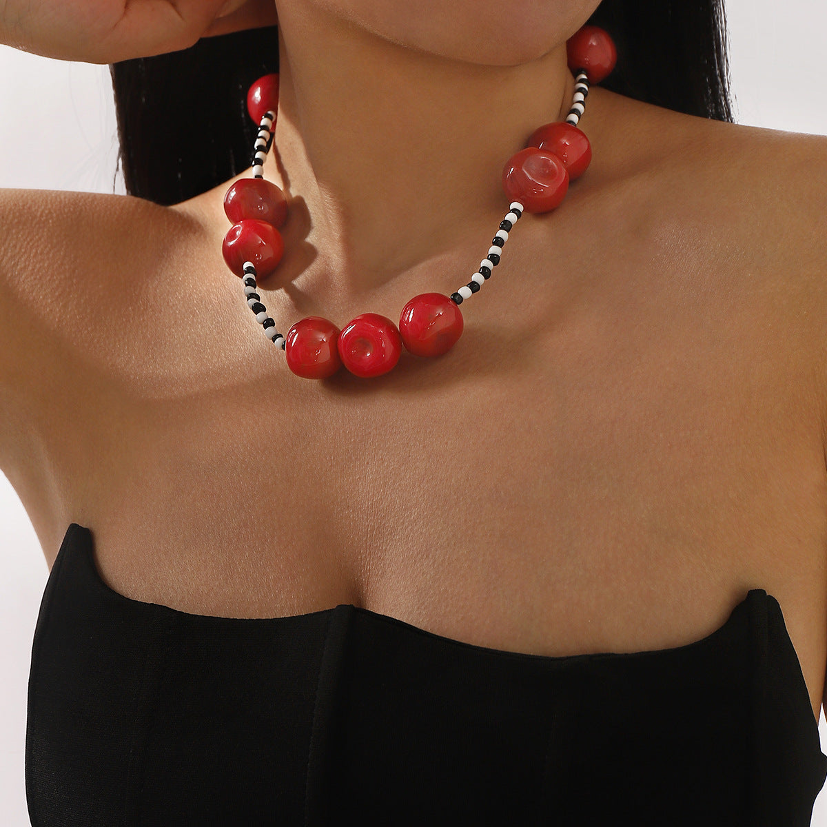 Dulce Collar Minimalista de Resina con Cuentas en Forma de Cereza para Mujer con Cadena de Cuentas Redondas