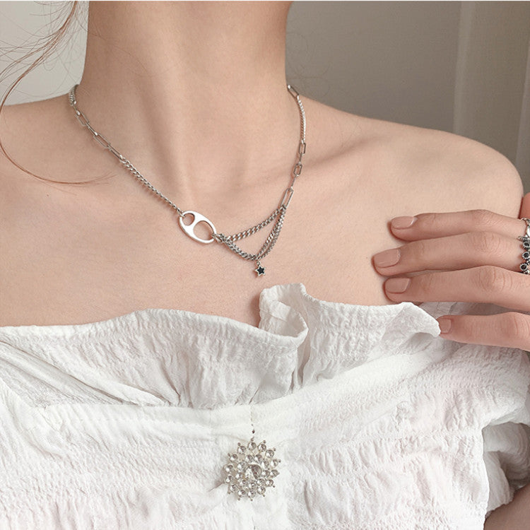 Collana con Nappa a Naso di Maiale Retro Chic per Donna con Ciondolo Geometrico in Acciaio al Titanio con Dettaglio a Stella Catena Clavicola Minimalista
