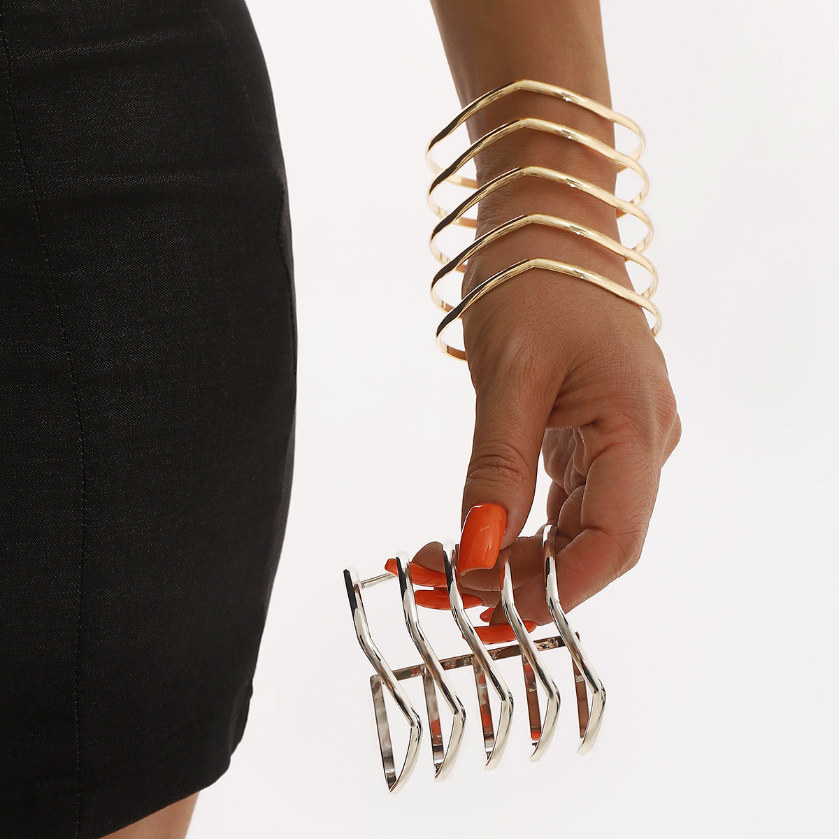 Pulsera de hierro con puño abierto, personalizada y a la moda, con rayas geométricas y acabado chapado