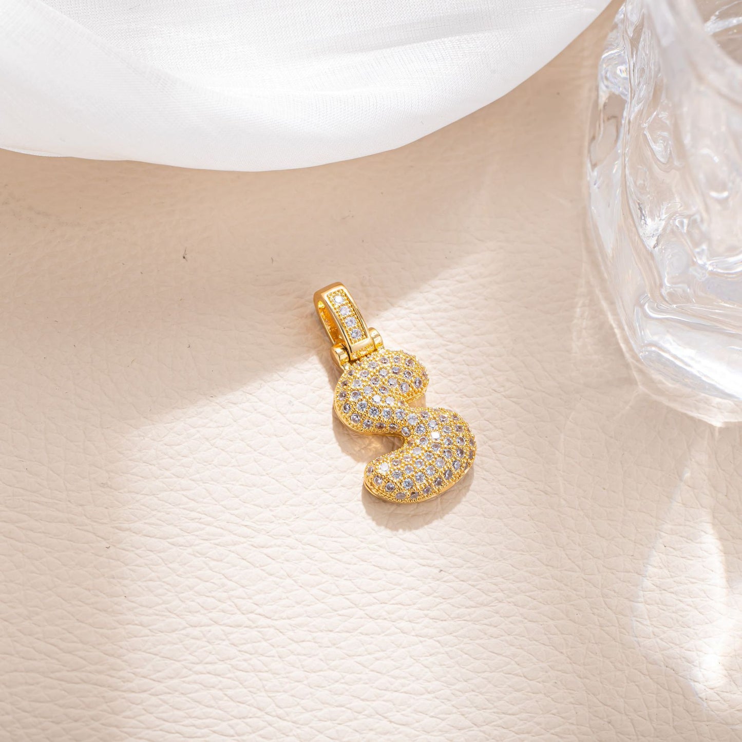 Minimalist Hip-hop Micro Inlaid Cubic Zirconia Letter Brass Pendant Necklace