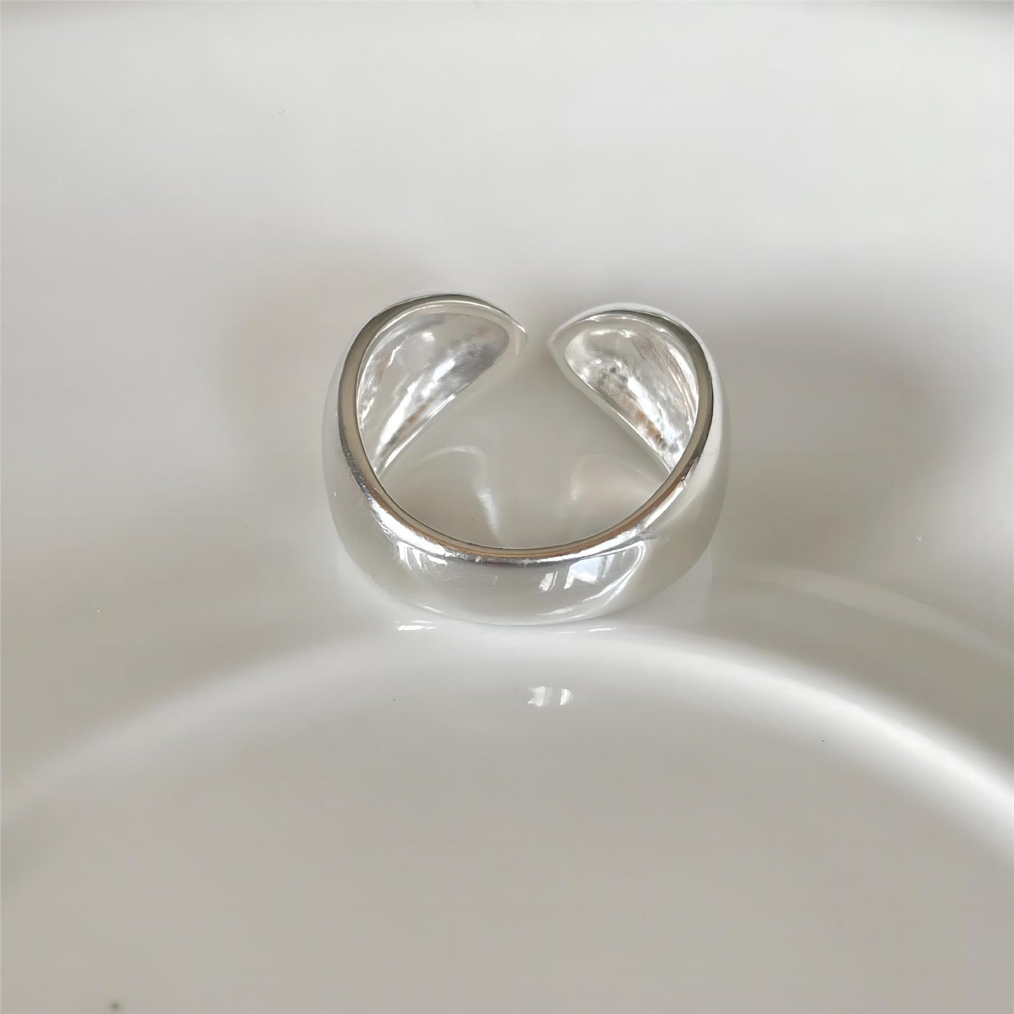 Minimalist Heart-Shaped 925 Sterling Silver Ring with Beveled Square Accents for Women