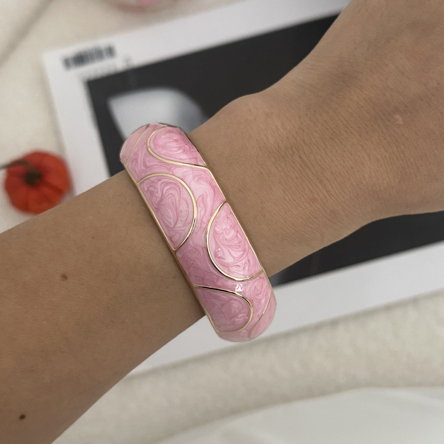 Rose Red Gradient Checkered Geometric Drip Oil Plated Alloy Open Cuff Bracelet