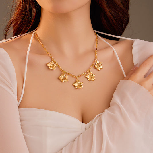Collar minimalista con colgante de pétalo irregular para mujer en acero inoxidable con acabado galvanizado