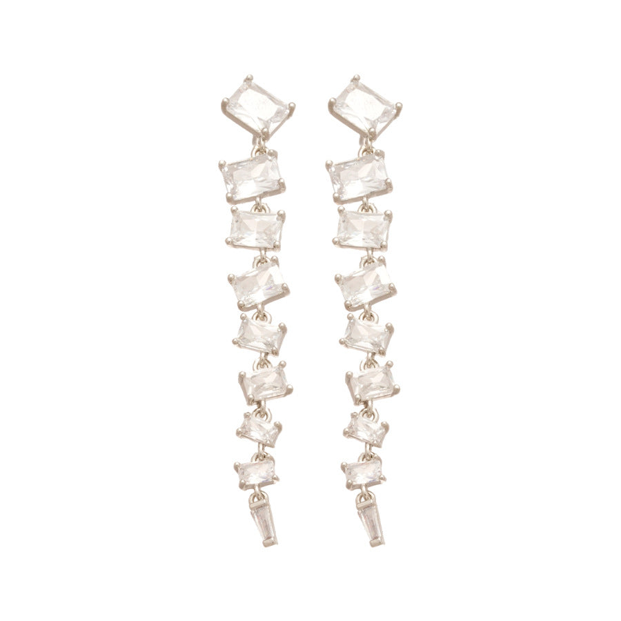 Elegantes aretes geométricos cuadrados minimalistas con detalles de circonia cúbica en postes de plata esterlina 925