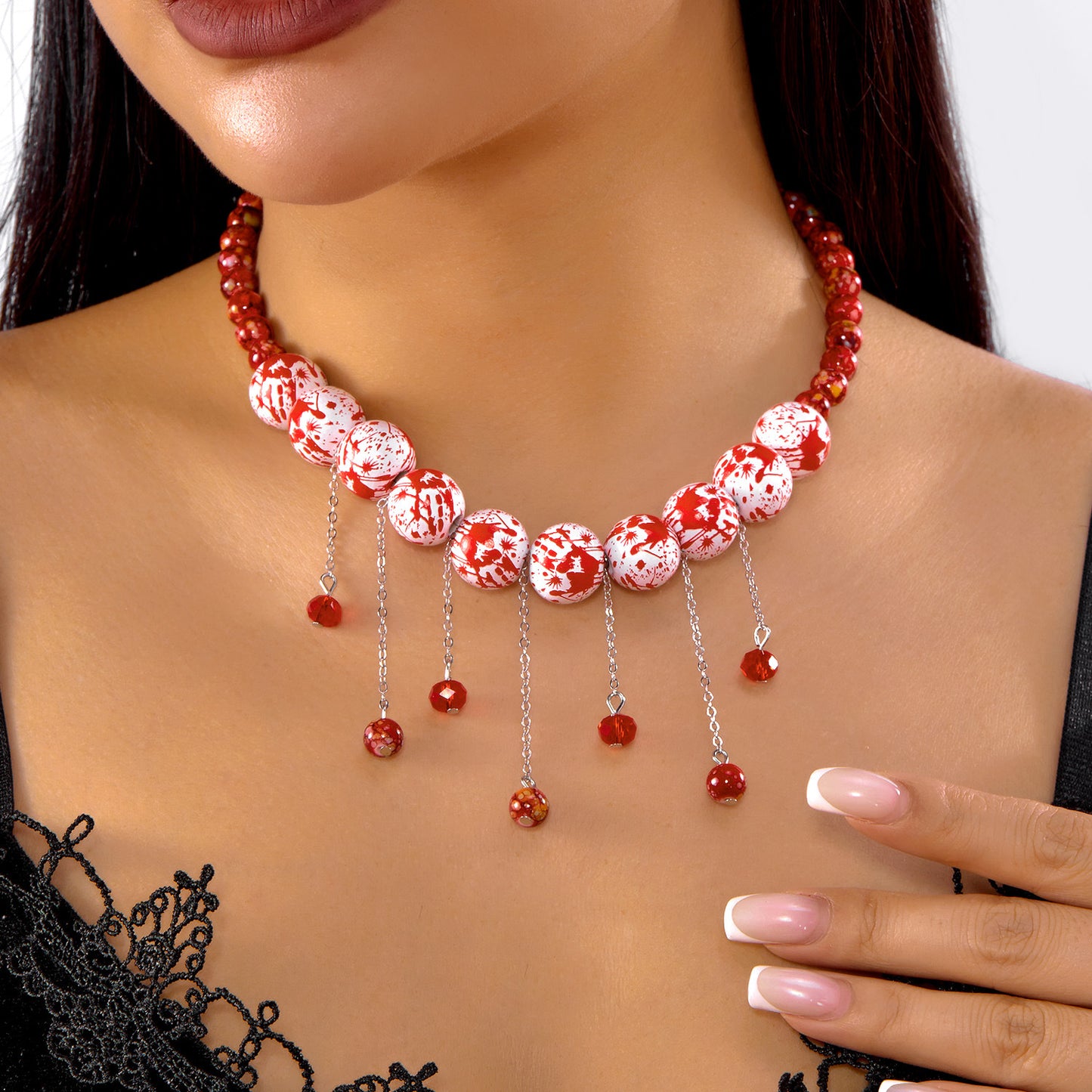 Collana da donna con ciondolo a forma di fantasma di zucca di Halloween vintage in resina con forma geometrica e accenti rotondi