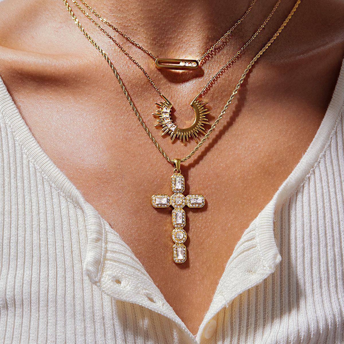 Collana Geometrica da Donna in Acciaio al Titanio Placcato con Strass, Leggera e Ipoallergenica, a Catena per Clavicole