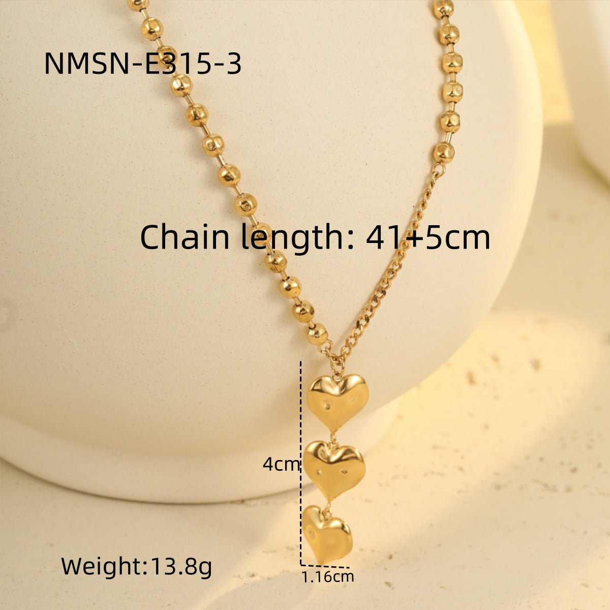 Elegante collar minimalista de acero inoxidable con colgante en forma de corazón y acabado chapado para mujer