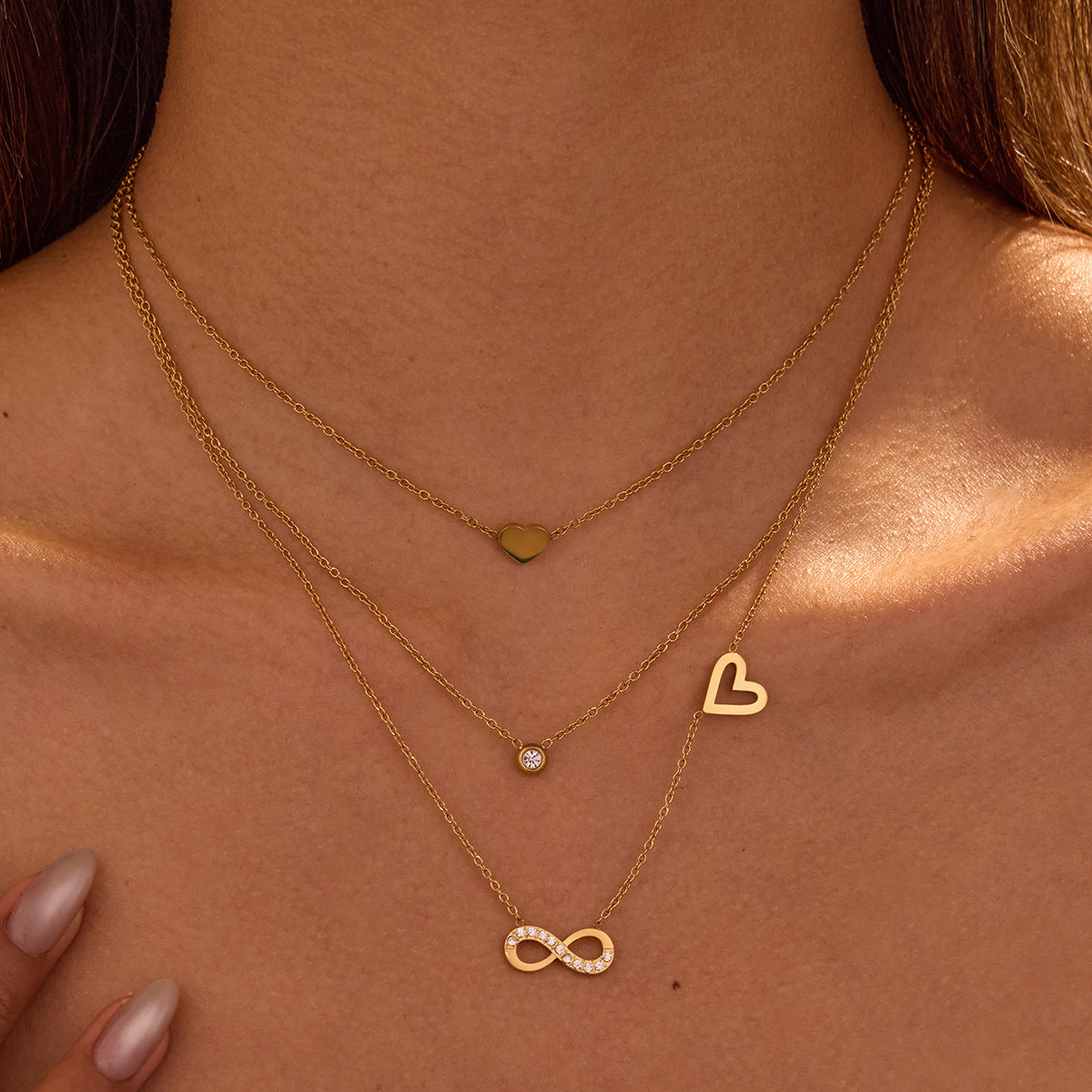 Fashionable Geometric Stainless Steel Plated Clavicle Necklace for Women with Zircon Inlay