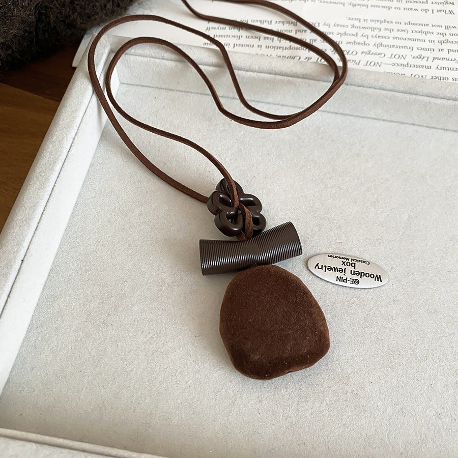 Collana girocollo con ciondolo in resina floreale minimalista da donna, catena leggera per maglione con estetica di lusso