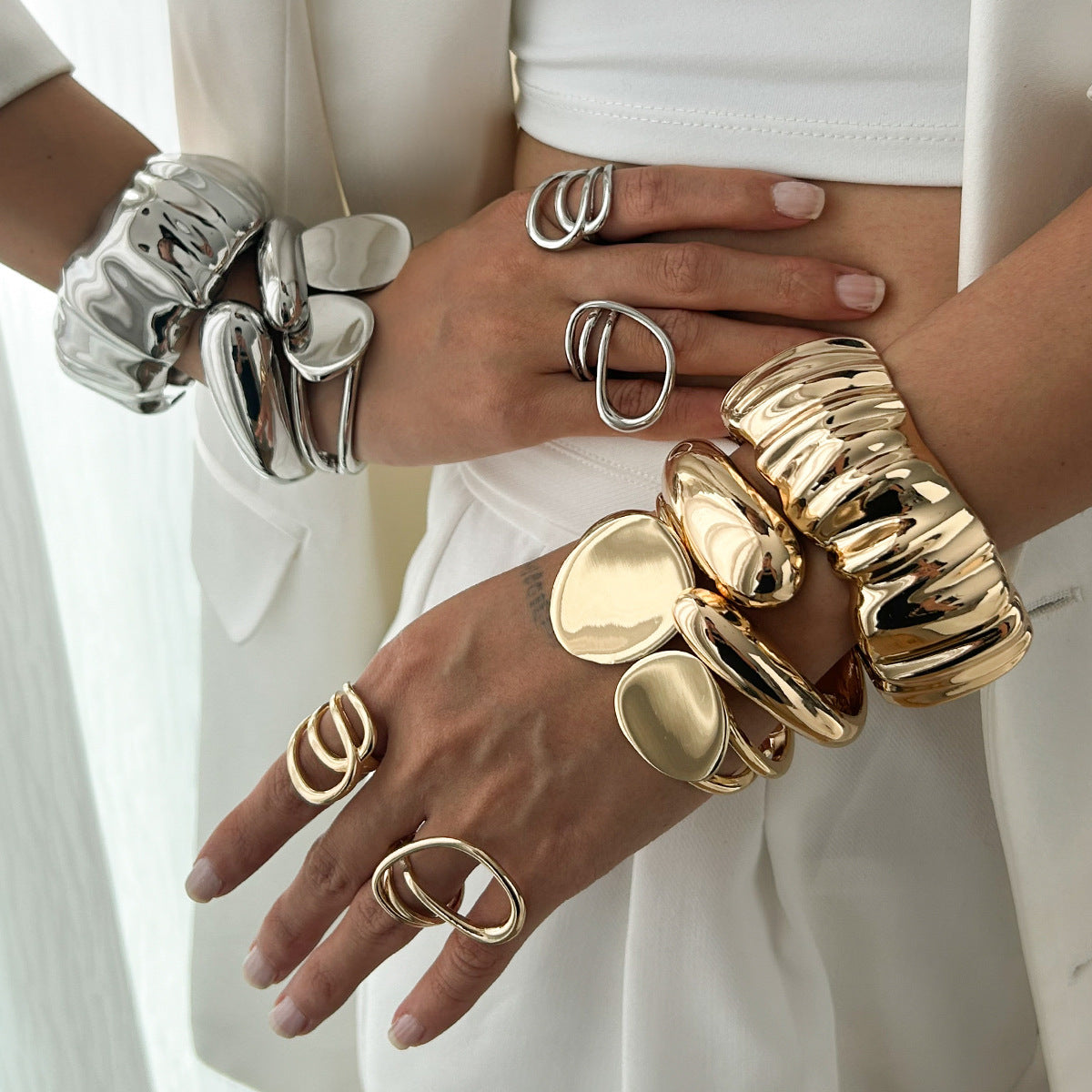 Bracciale rigido da donna in metallo con design geometrico e finitura elettrolitica, stile vintage